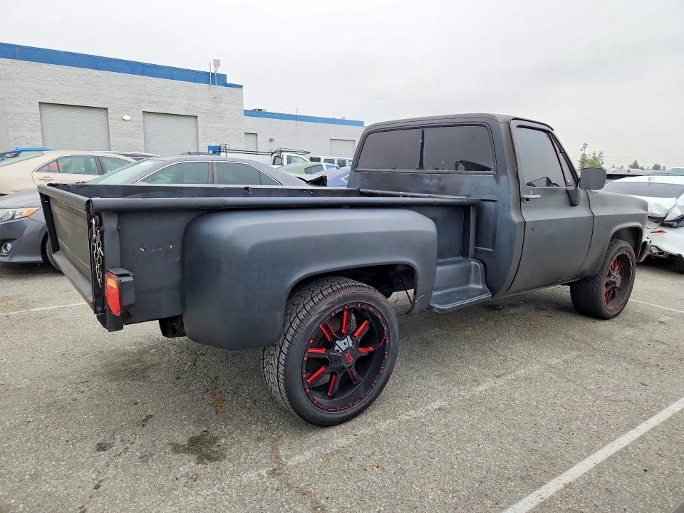 Photo 3 from auction – 1985 CHEVROLET C30 with VIN 1GCGC34M7FJ140392