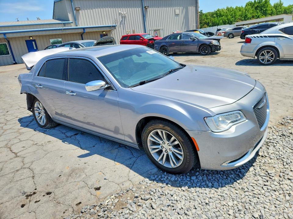 Photo 4 from auction – 2016 CHRYSLER 300C with VIN 2C3CCAEG7GH229981