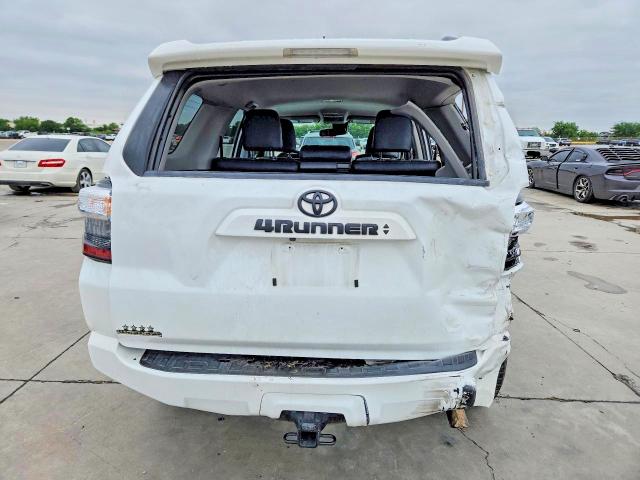 Photo 6 from auction – 2024 TOYOTA 4RUNNER with VIN JTEMU5JR9R6261195