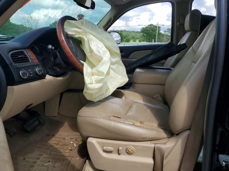 Photo 7 from auction – 2007 CHEVROLET SUBURBAN with VIN 3GNFK16377G120452