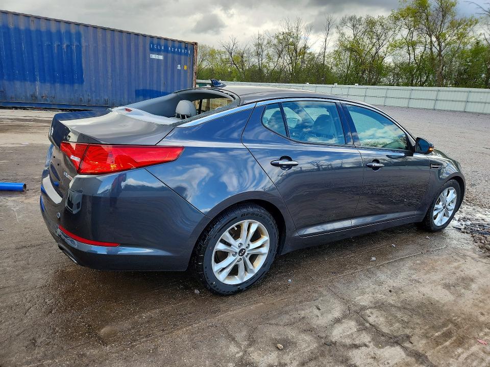 Photo 3 from auction – 2011 KIA OPTIMA with VIN KNAGN4A69B5143882