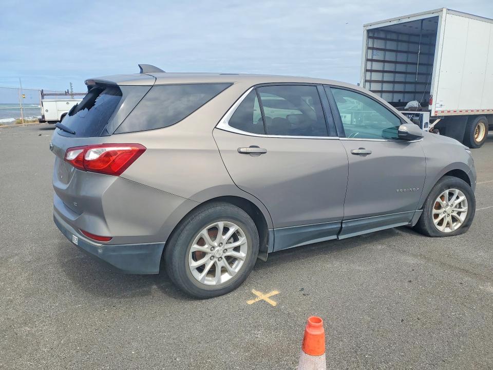 Photo 3 from auction – 2018 CHEVROLET EQUINOX with VIN 3GNAXJEV8JL111496