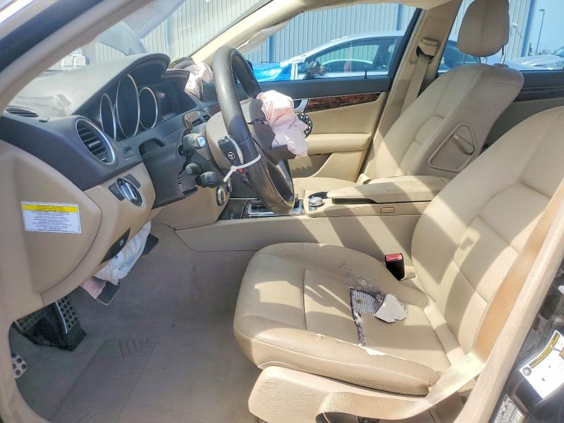 Photo 7 from auction – 2014 MERCEDES-BENZ C with VIN WDDGF8AB9ER309065