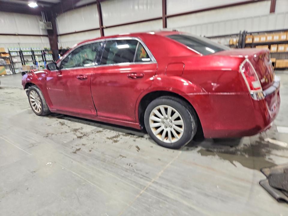 Photo 2 from auction – 2013 CHRYSLER 300 with VIN 2C3CCAAG8DH728127