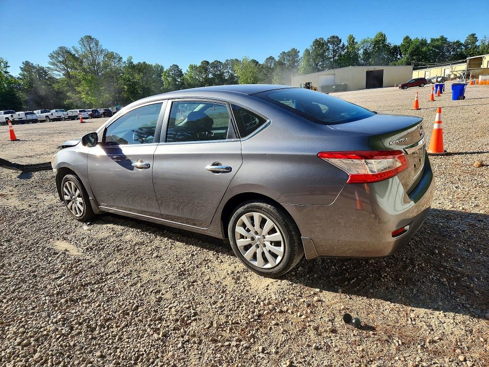Photo 2 from auction – 2015 NISSAN SENTRA with VIN 3N1AB7AP1FY299602