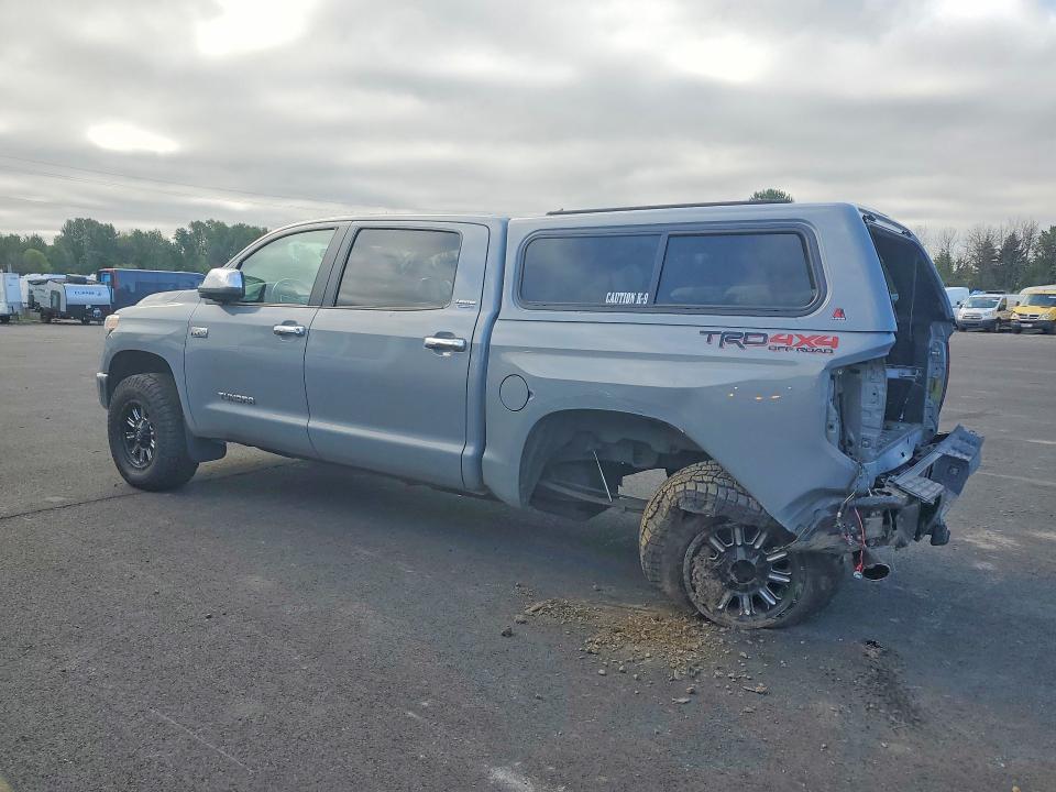 Photo 2 from auction – 2018 TOYOTA TUNDRA with VIN 5TFHY5F12JX743583