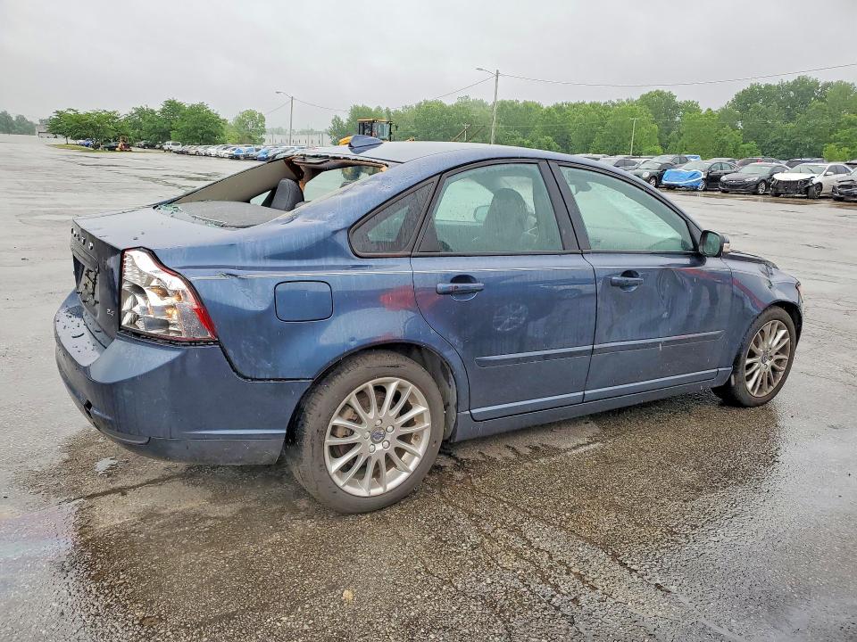 Фото 3 с аукциона – 2010 VOLVO S40 с VIN YV1382MS2A2514266