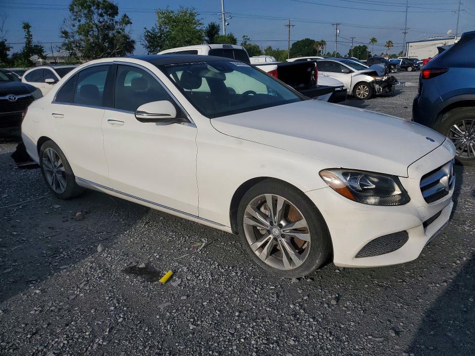 Photo 4 from auction – 2017 MERCEDES-BENZ C with VIN WDDWF4JB1HR254992