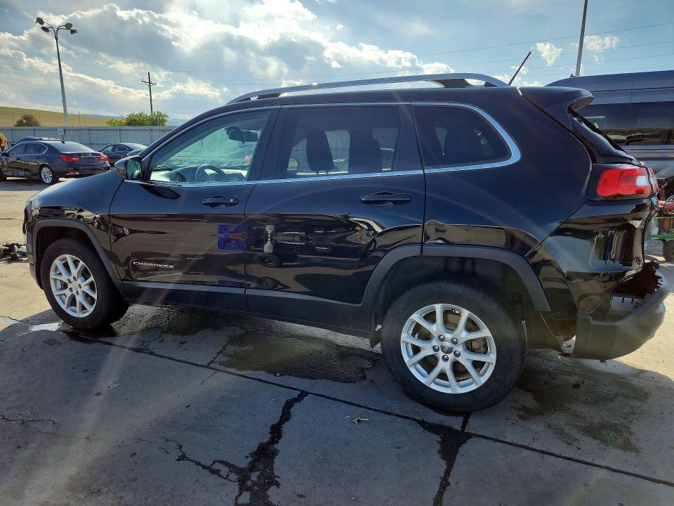 Photo 2 from auction – 2017 JEEP CHEROKEE with VIN 1C4PJMCS6HW625804