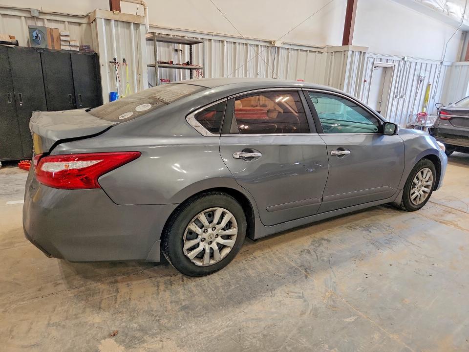 Photo 3 from auction – 2016 NISSAN ALTIMA with VIN 1N4AL3AP3GN361122