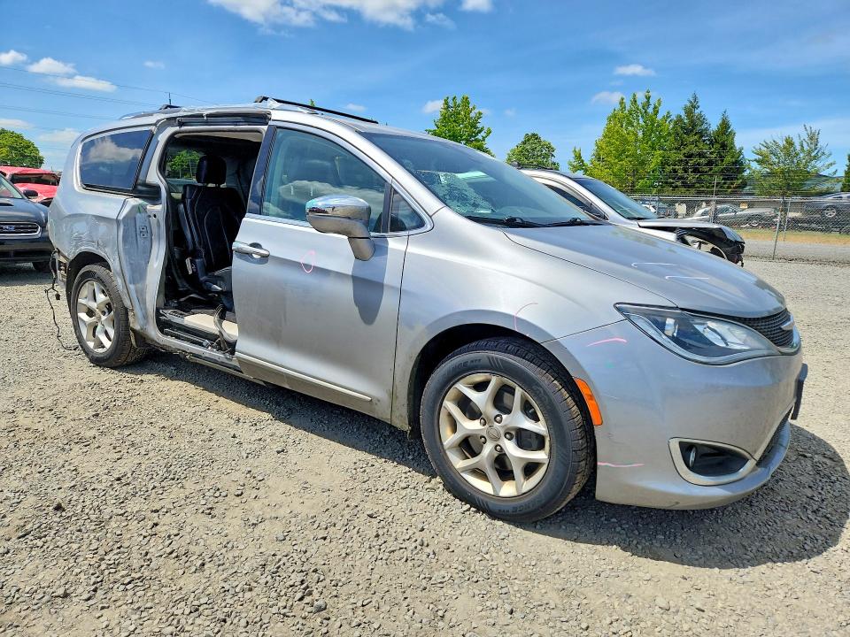 Photo 4 from auction – 2019 CHRYSLER PACIFICA with VIN 2C4RC1GG5KR731149