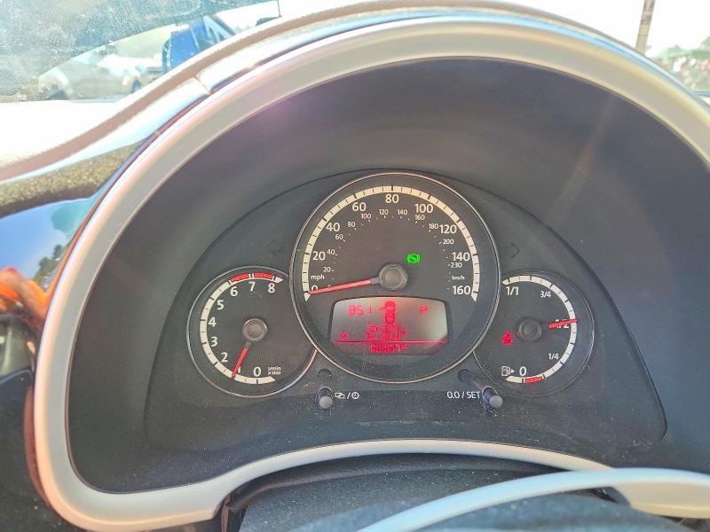 Photo 9 from auction – 2013 VOLKSWAGEN BEETLE with VIN 3VWJP7AT5DM685288