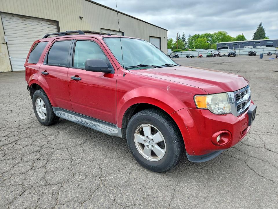 Photo 4 from auction – 2011 FORD ESCAPE with VIN 1FMCU0D72BKC52358