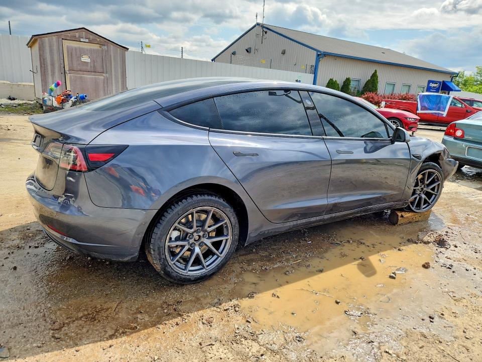 Photo 3 from auction – 2021 TESLA MODEL 3 with VIN 5YJ3E1EB4MF019396