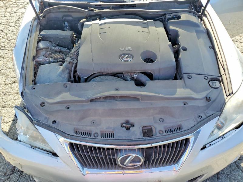 Photo 11 from auction – 2011 LEXUS IS with VIN JTHBF5C22B2101838