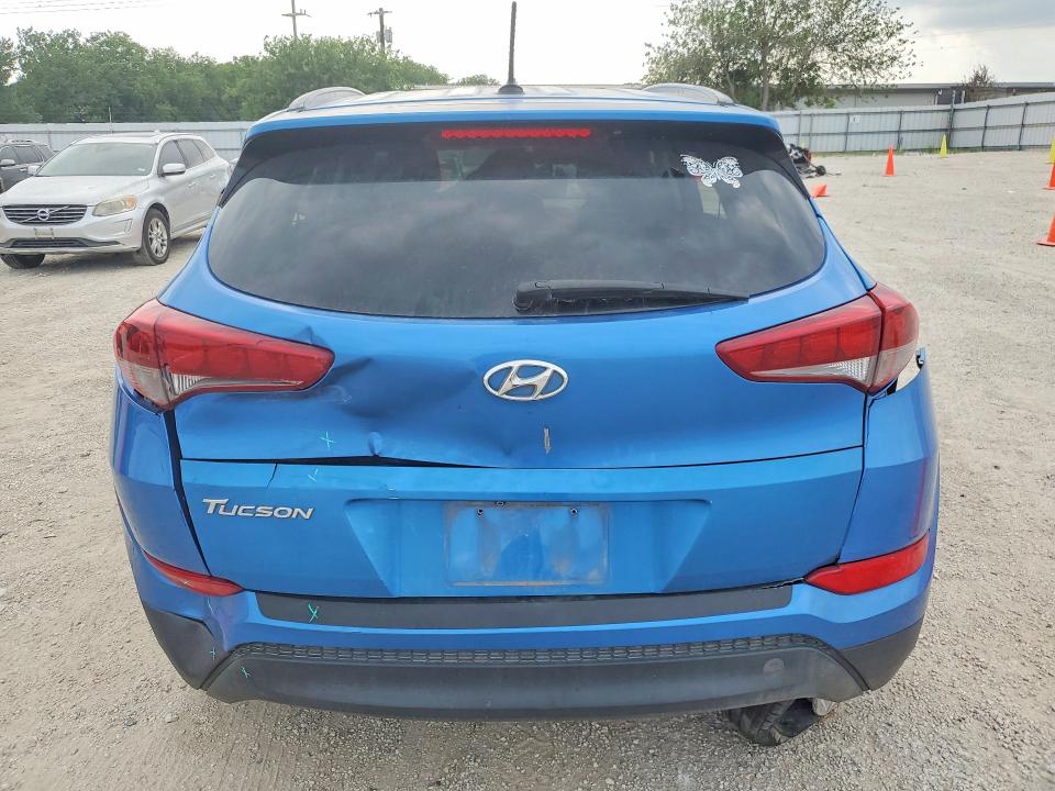 Photo 6 from auction – 2017 HYUNDAI TUCSON with VIN KM8J33A44HU387229