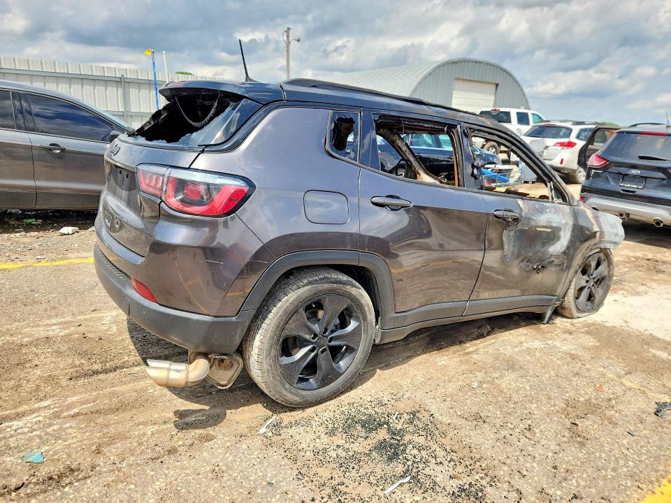 Photo 3 from auction – 2020 JEEP COMPASS with VIN 3C4NJCBB1LT105236