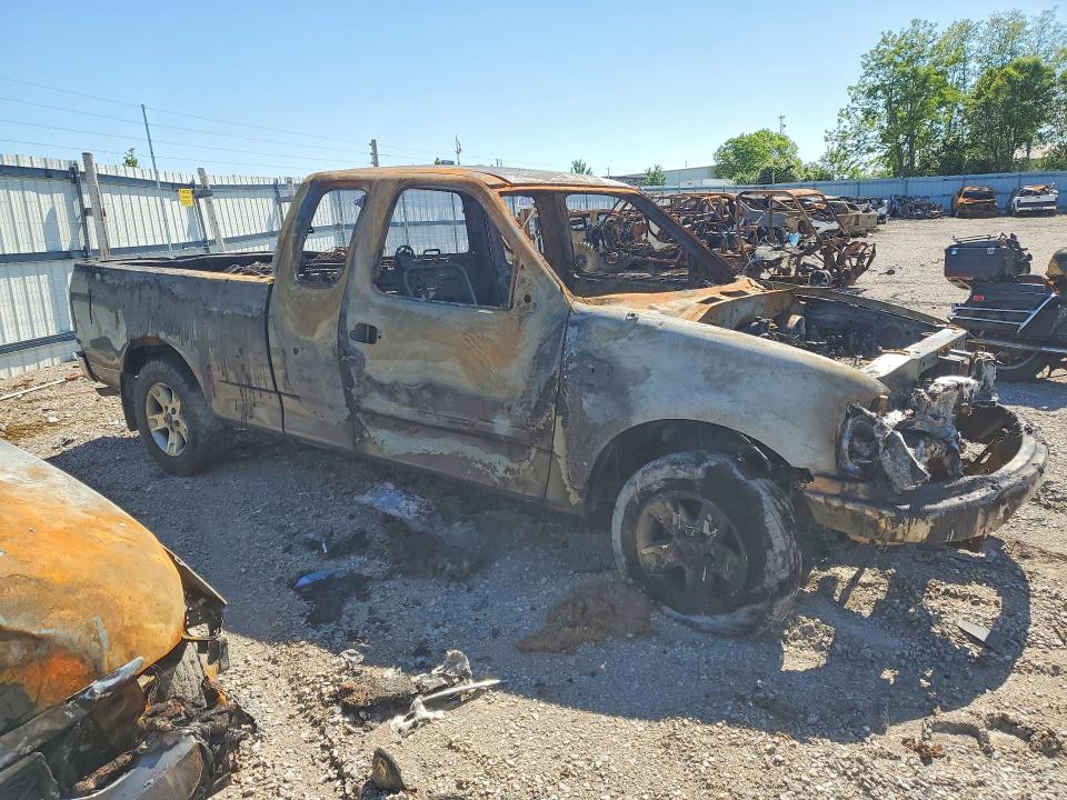 Photo 4 from auction – 2002 FORD F150 with VIN 2FTRX17W72CA20714
