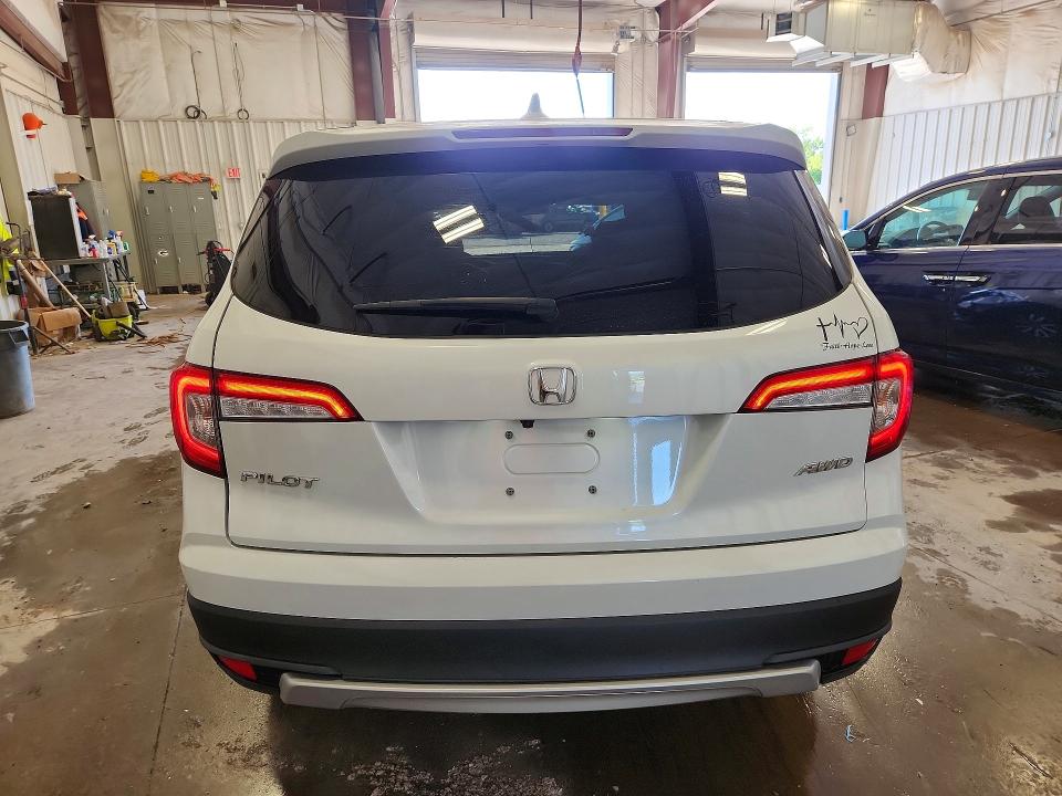 Foto 6 de la subasta – 2022 HONDA PILOT con VIN 5FNYF6H53NB015153