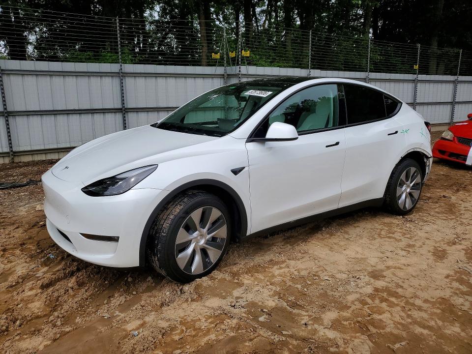 TESLA MODEL Y 2023 with VIN 7SAYGDEE0PF795382 - Photo from auction