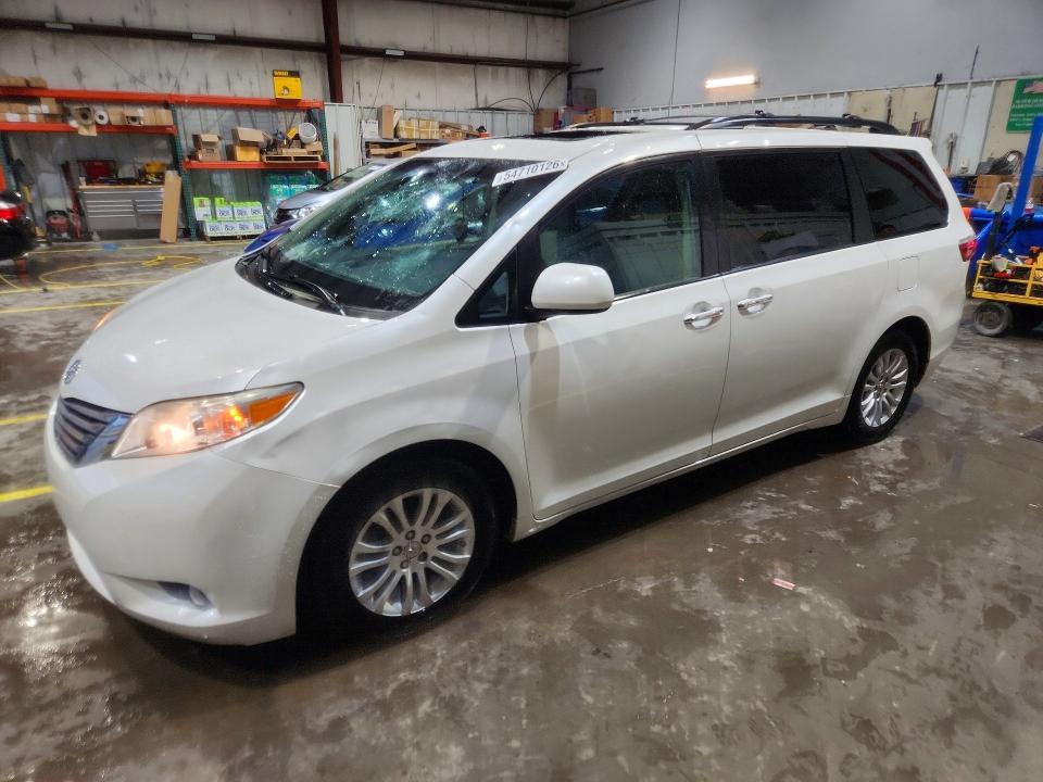 TOYOTA SIENNA 2017 with VIN 5TDYZ3DC0HS893584 - Photo from auction