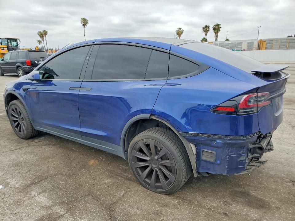 Photo 2 from auction – 2022 TESLA MODEL X with VIN 7SAXCDE50NF339094
