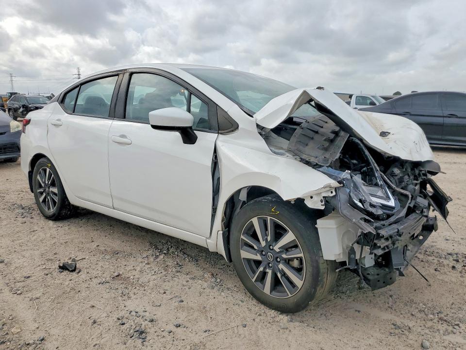 Photo 4 from auction – 2022 NISSAN VERSA with VIN 3N1CN8EV5NL848132