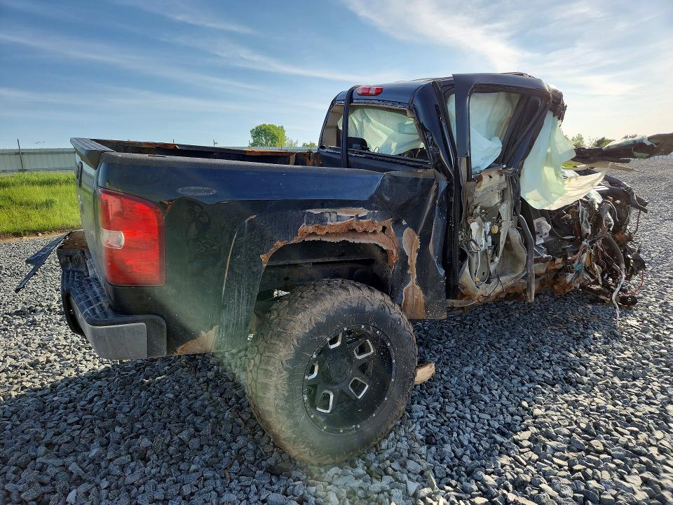 Photo 3 from auction – 2011 CHEVROLET SILVERADO with VIN 3GCPKSE32BG399306