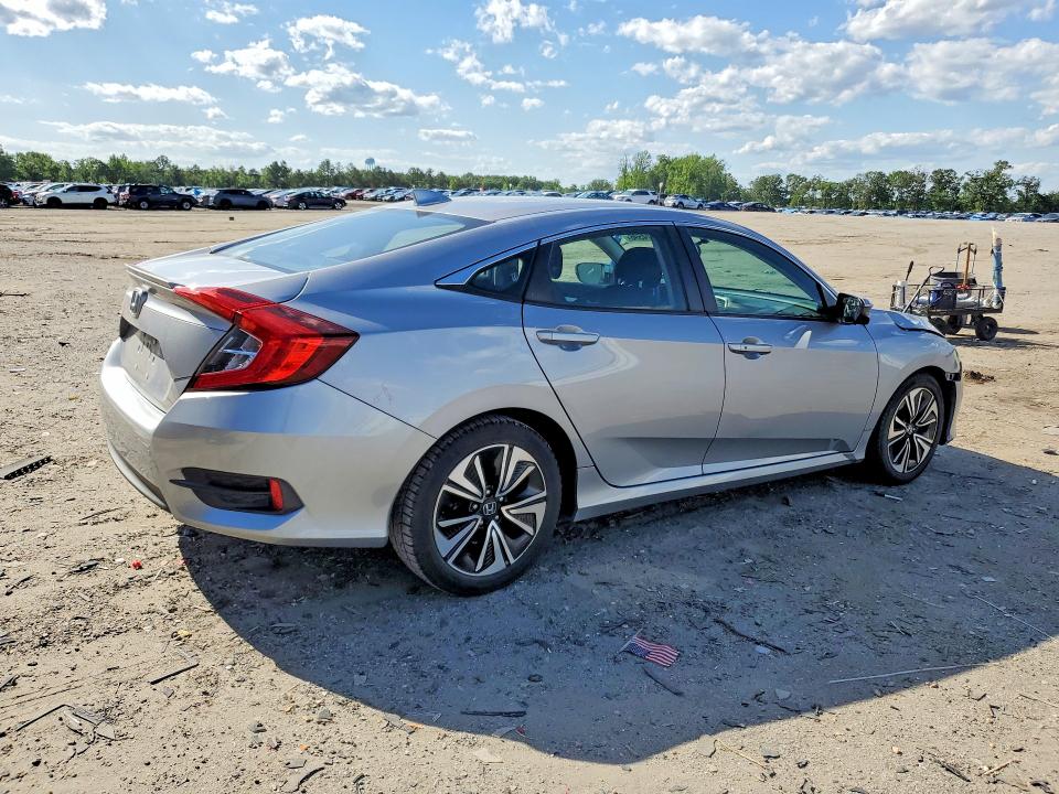 Photo 3 from auction – 2017 HONDA CIVIC with VIN 2HGFC1F31HH634368