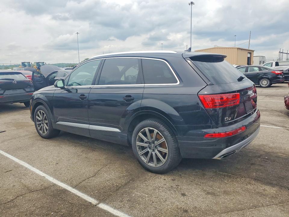 Photo 2 from auction – 2017 AUDI Q7 with VIN WA1LAAF7XHD046731
