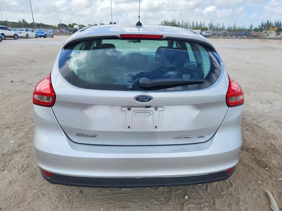 Photo 6 from auction – 2016 FORD FOCUS with VIN 1FADP3K20GL359456