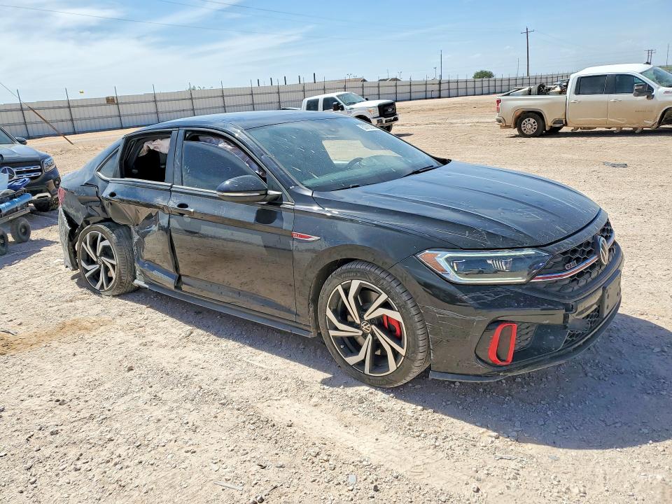 Photo 4 from auction – 2023 VOLKSWAGEN JETTA with VIN 3VW1T7BU1PM062158