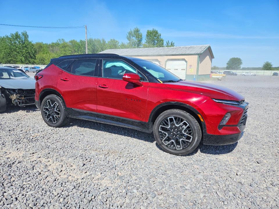 Photo 4 from auction – 2025 CHEVROLET BLAZER with VIN 3GNKBKRS1SS132643