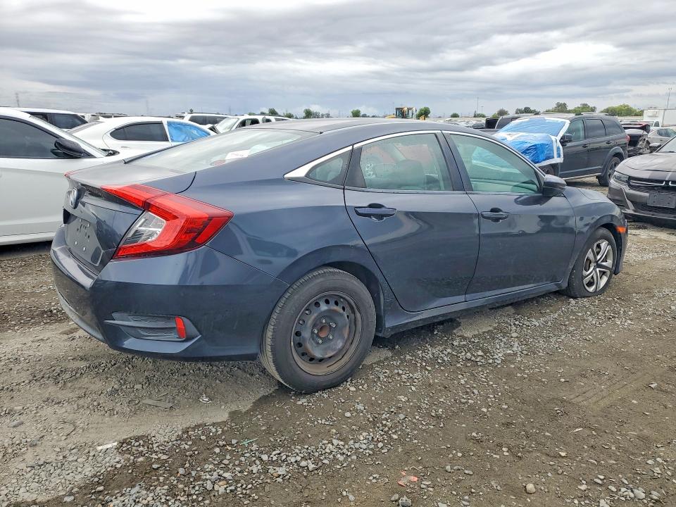 Photo 3 from auction – 2018 HONDA CIVIC with VIN 2HGFC2F58JH539304