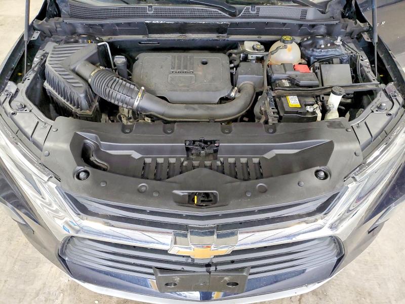 Photo 11 from auction – 2021 CHEVROLET BLAZER with VIN 3GNKBHR43MS516656