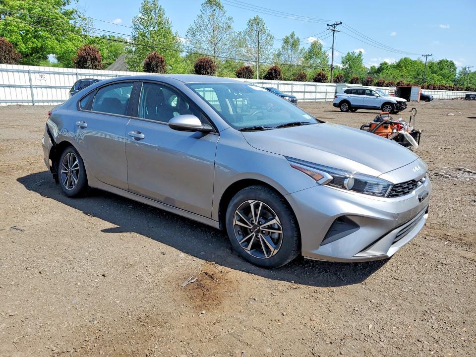Photo 4 from auction – 2024 KIA FORTE with VIN 3KPF24AD5RE834038