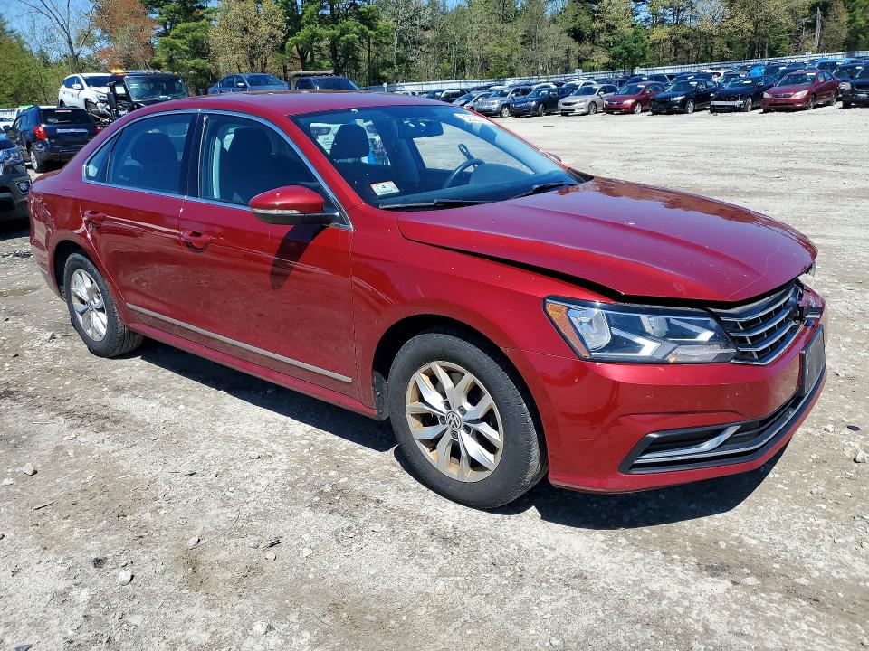 Photo 4 from auction – 2017 VOLKSWAGEN PASSAT with VIN 1VWAT7A33HC030193