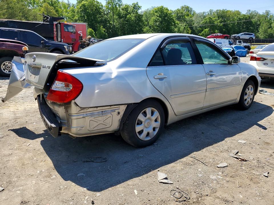 Photo 3 from auction – 2004 TOYOTA CAMRY LE with VIN 4T1BE32K54U879581