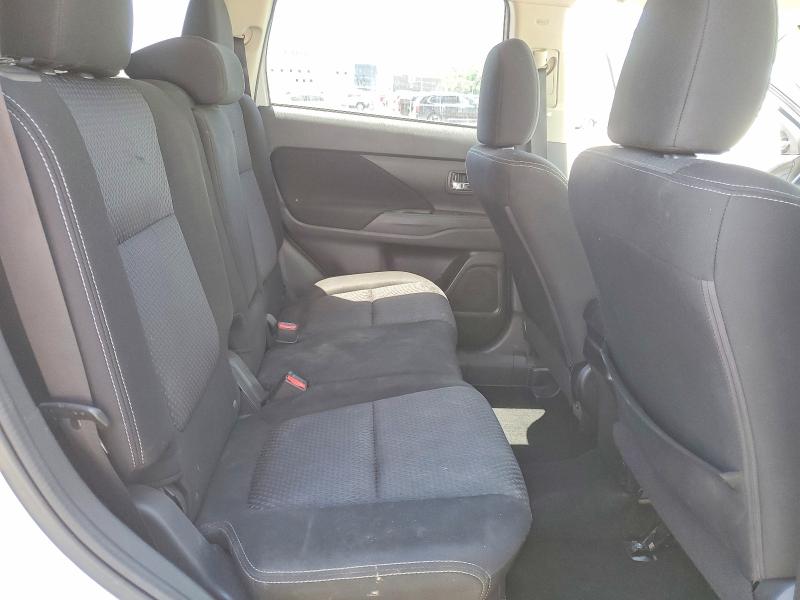 Photo 11 from auction – 2016 MITSUBISHI OUTLANDER with VIN JA4AD3A30GZ006335