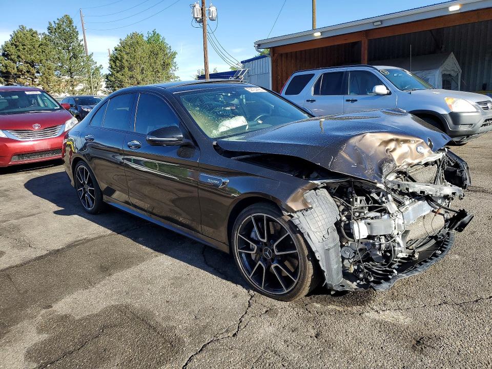 Photo 4 from auction – 2017 MERCEDES-BENZ C with VIN 55SWF6EB4HU181606
