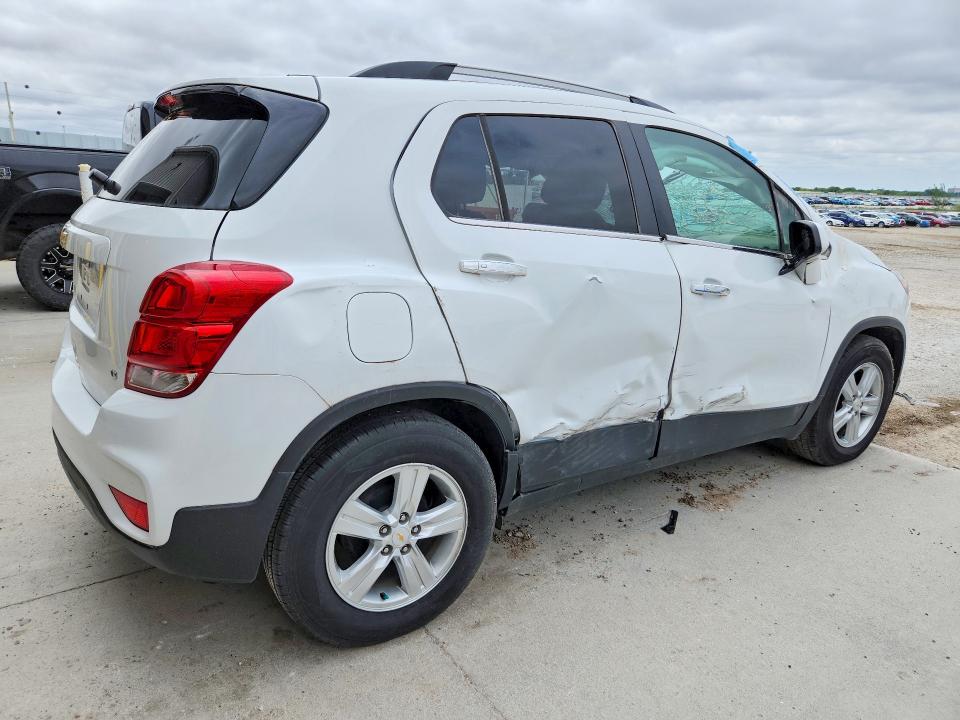 Photo 3 from auction – 2017 CHEVROLET TRAX with VIN KL7CJLSB9HB189416