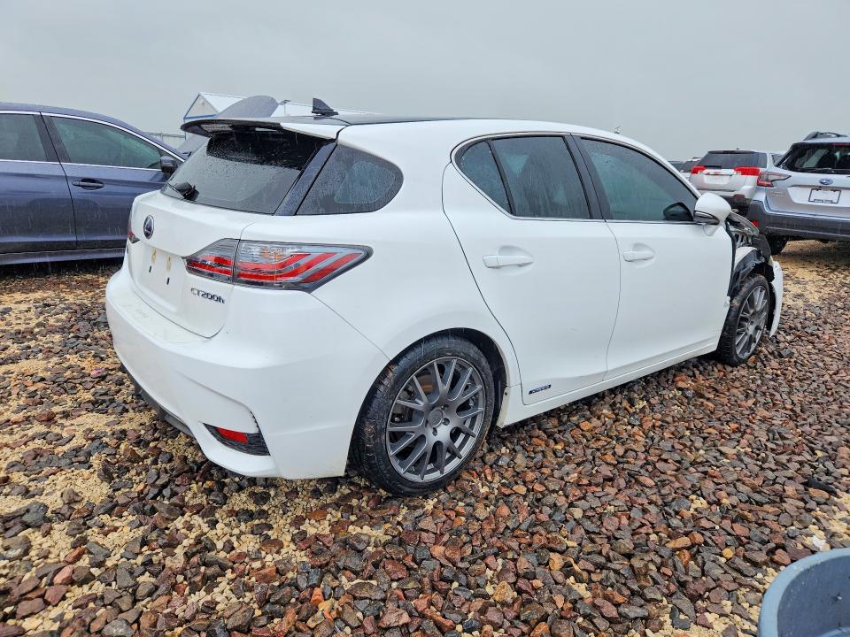 Photo 3 from auction – 2015 LEXUS CT with VIN JTHKD5BH9F2216700