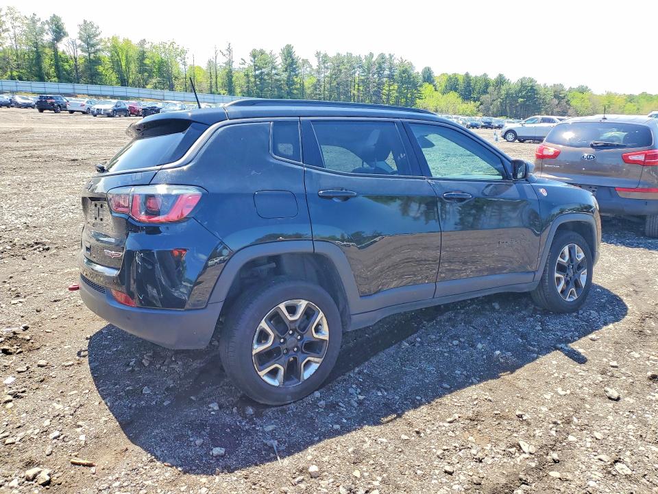 Photo 3 from auction – 2017 JEEP COMPASS with VIN 3C4NJDDB1HT681760