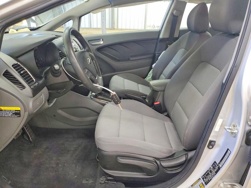 Photo 7 from auction – 2018 KIA FORTE with VIN 3KPFK4A75JE213476
