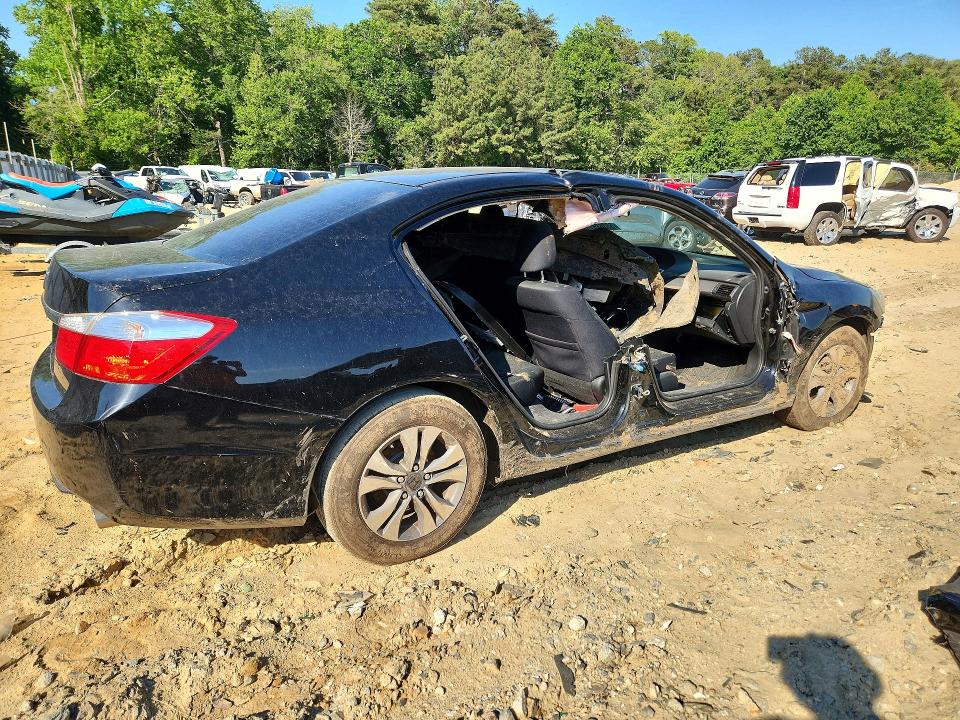 Photo 3 from auction – 2014 HONDA ACCORD with VIN 1HGCR2F39EA082040