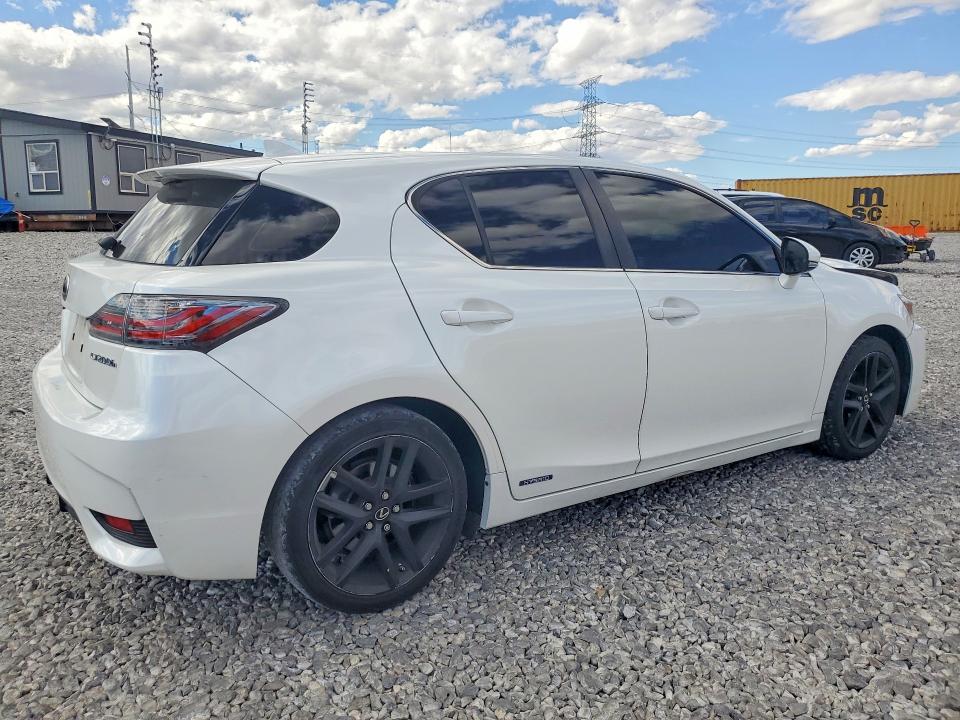 Photo 3 from auction – 2015 LEXUS CT with VIN JTHKD5BH9F2234176