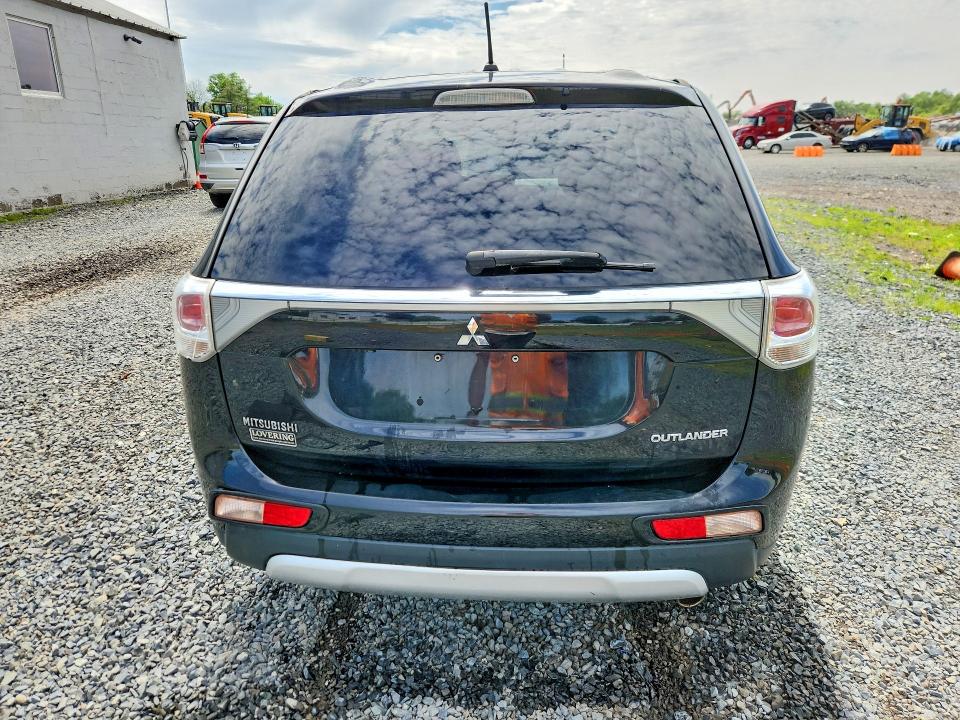 Photo 6 from auction – 2015 MITSUBISHI OUTLANDER with VIN JA4AZ3A33FZ013120