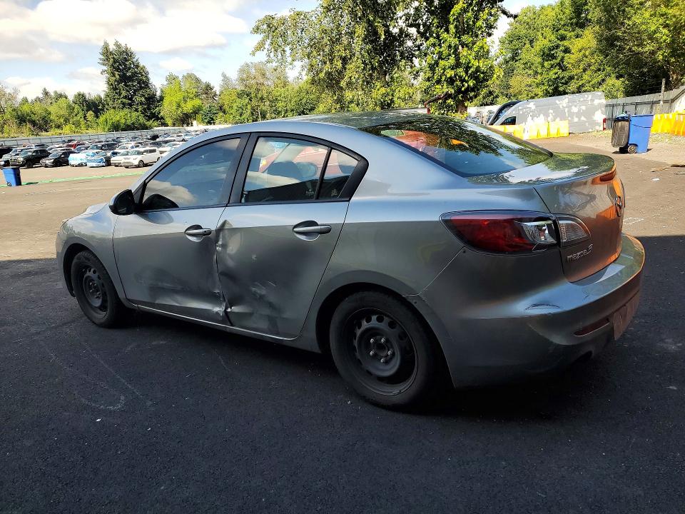 Photo 2 from auction – 2012 MAZDA 3 with VIN JM1BL1UG4C1574791