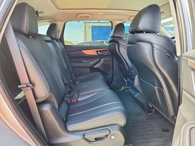 Photo 11 from auction – 2022 ACURA MDX with VIN 5J8YD9H45NL009593