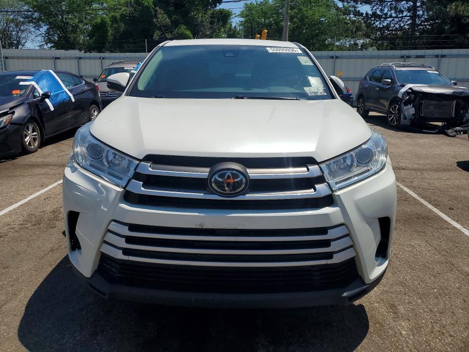Photo 5 from auction – 2019 TOYOTA HIGHLANDER with VIN 5TDBZRFH9KS720400